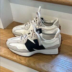 New Balance 327 Sneakers